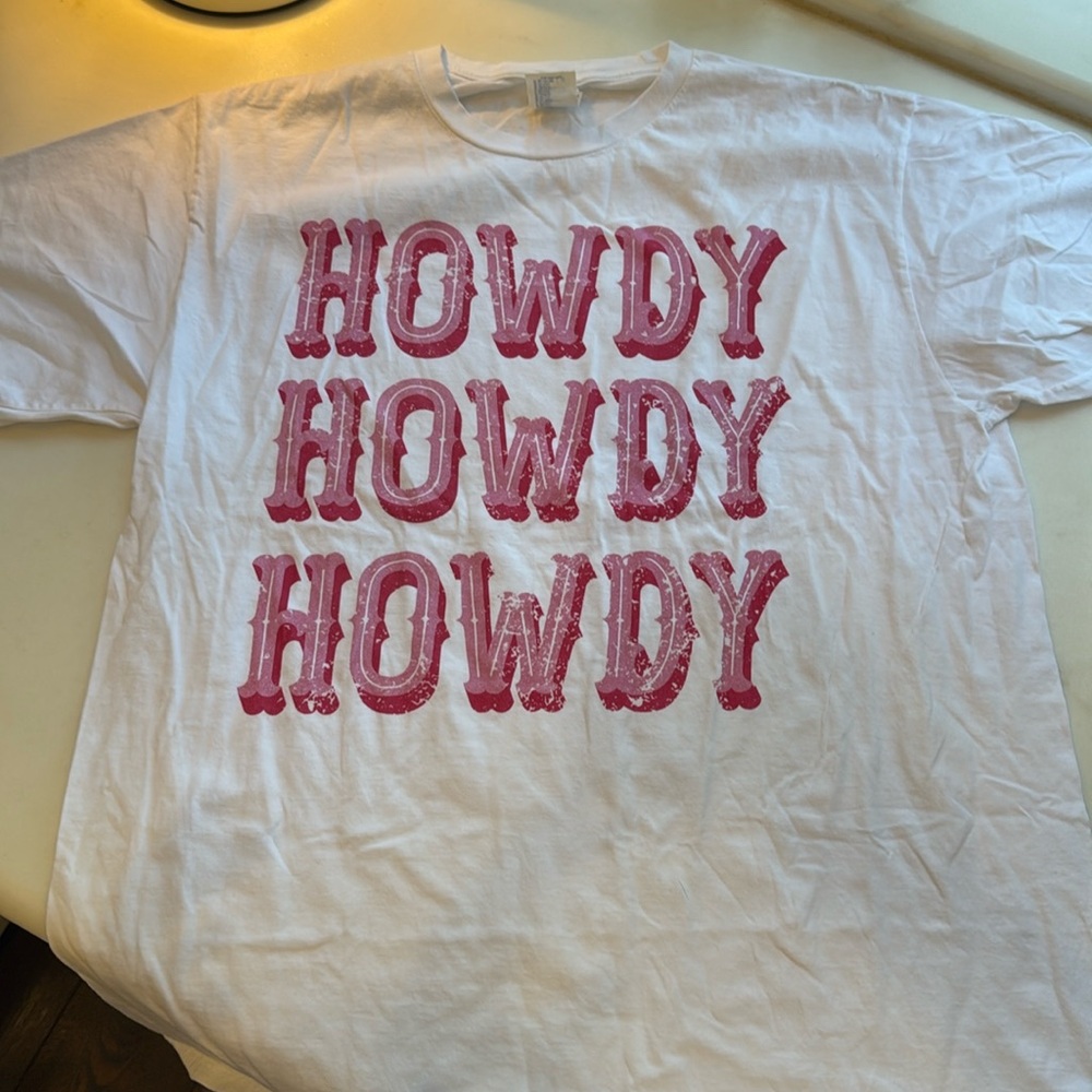 Howdy t-shirt, size L